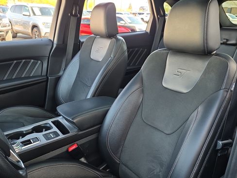 Used 2021 Ford Edge ST w/ Equipment Group 401A image 16