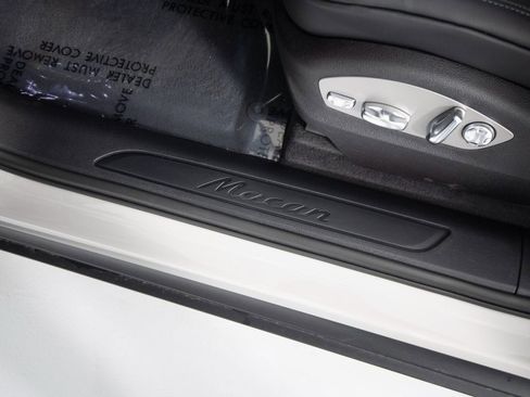 New 2026 Porsche Macan image 23