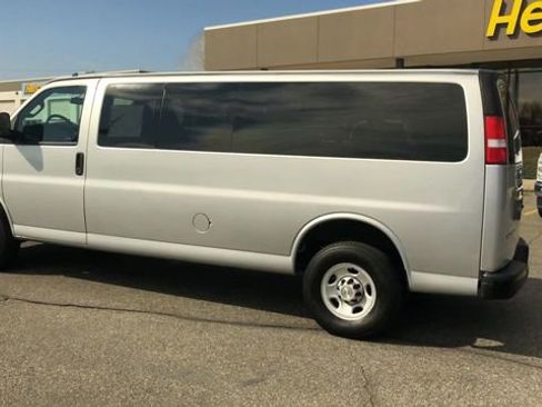 Used 2023 Chevrolet Express 3500 LS RWD image 6