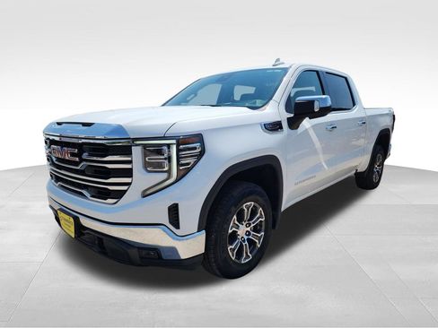Used 2025 GMC Sierra 1500 SLT AWD/4WD image 3