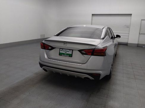 Used 2021 Nissan Altima 2.5 SV w/ SV Premium Package FWD image 7