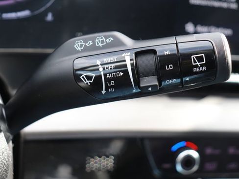 Used 2024 Kia Sportage EX image 25