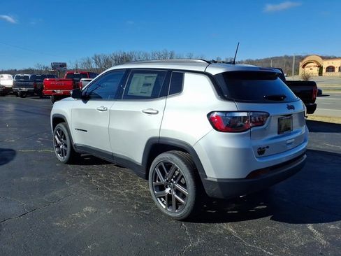 New 2026 Jeep Compass Latitude image 4
