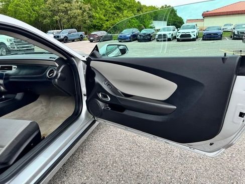 Used 2015 Chevrolet Camaro LS RWD image 27