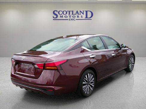 Used 2025 Nissan Altima 2.5 SV image 6