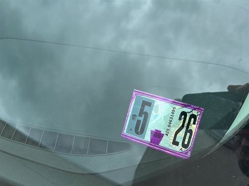 Used 2016 Ford Escape SE w/ SE Cold Weather Package image 9