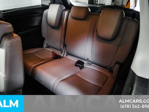 Used 2024 Honda Odyssey Touring image 19