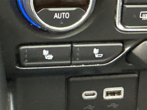 Used 2021 Chevrolet Tahoe Z71 w/ Rear Media and Nav Package image 34