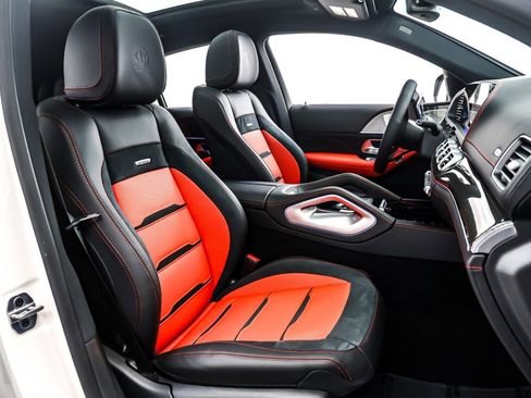 New 2026 Mercedes-Benz GLE 53 AMG 4MATIC Coupe image 7