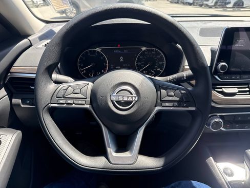 New 2026 Nissan Altima 2.5 SV FWD image 15