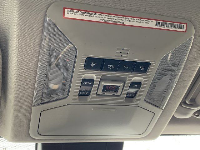 Used 2019 Toyota RAV4 XLE Premium FWD image 31