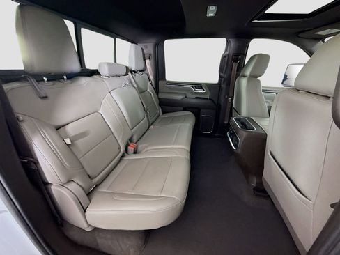 Used 2024 Chevrolet Silverado 2500 LTZ w/ LTZ Convenience Package AWD/4WD image 28