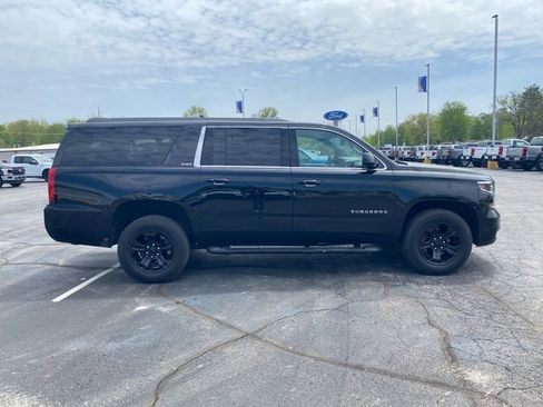Used 2017 Chevrolet Suburban LT w/ Luxury Package AWD/4WD image 13