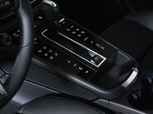 Certified 2026 Porsche Macan GTS image 23