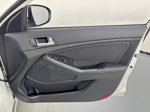 Used 2015 Kia Optima EX image 40