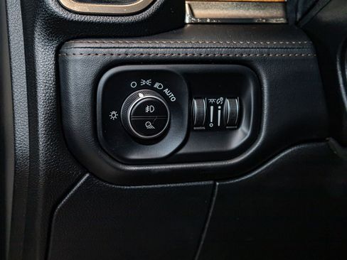 Used 2020 RAM 2500 Limited image 18