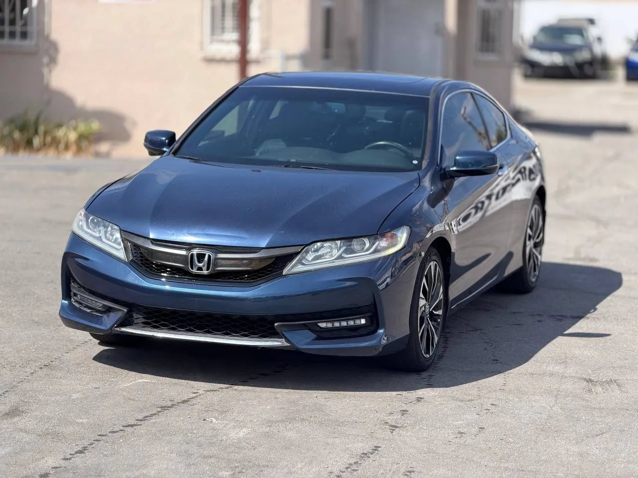 Used 2017 Honda Accord EX-L image 6