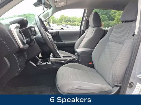 Used 2021 Toyota Tacoma SR5 AWD/4WD image 2