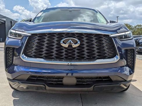 Used 2025 INFINITI QX60 Luxe w/ Vision Package AWD/4WD image 3