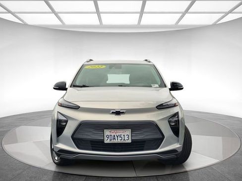 Used 2022 Chevrolet Bolt EUV LT w/ Convenience Package image 2