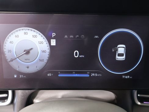 Used 2024 Hyundai Elantra SEL w/ Convenience Package image 4