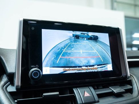 Used 2024 Toyota RAV4 SE w/ Weather & Moonroof Package image 25