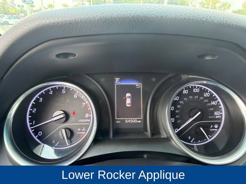 Used 2019 Toyota Camry SE w/ Carpet Mat Package FWD image 21