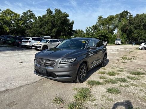 Used 2021 Lincoln Nautilus Reserve FWD image 2