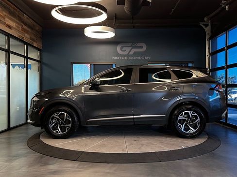 Used 2023 Kia Sportage LX AWD/4WD image 6