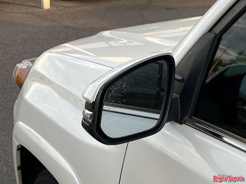 Certified 2019 Toyota 4Runner Limited AWD/4WD image 9