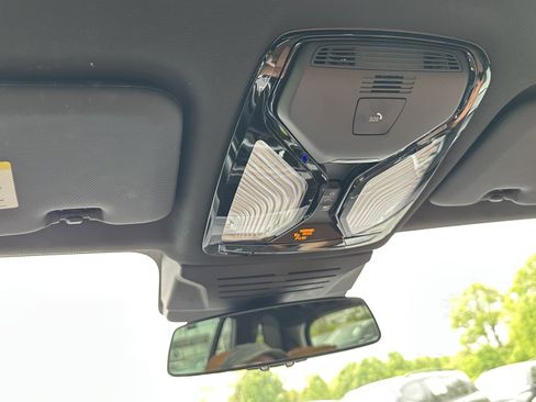 Used 2025 BMW X5 M60i image 28