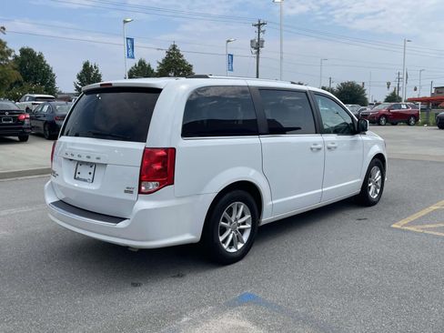 Used 2019 Dodge Grand Caravan SXT FWD image 6