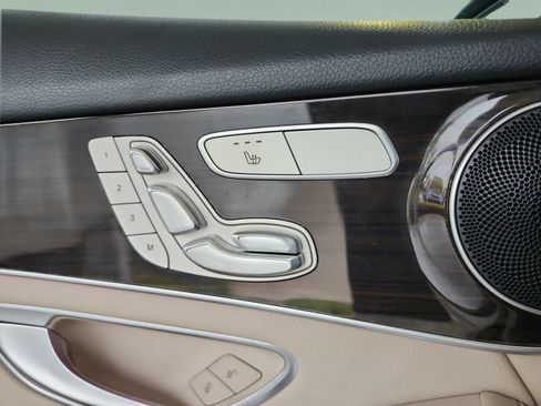 Used 2022 Mercedes-Benz GLC 300 image 14