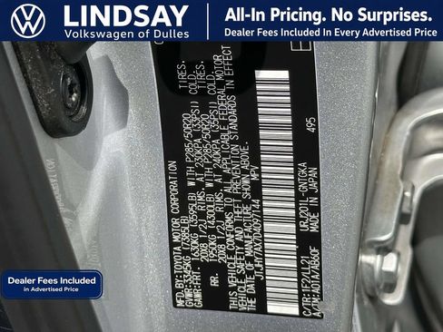 Used 2013 Lexus LX 570 4WD w/ Luxury Pkg image 28