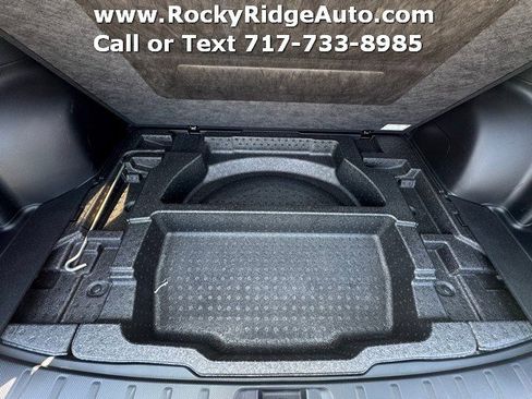 Used 2023 Subaru Forester AWD/4WD image 32