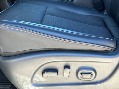 Used 2024 Nissan Titan PRO-4X w/ Off Road Protection Package image 10