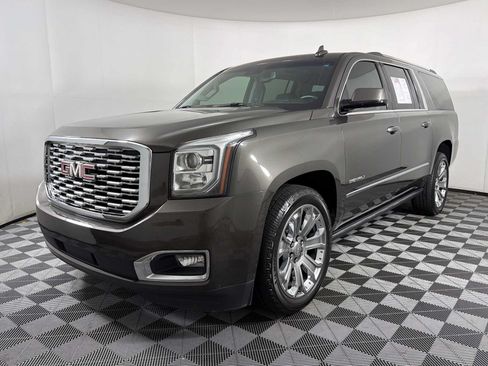 Used 2019 GMC Yukon XL Denali w/ Open Road Package AWD/4WD image 3