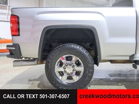 Used 2019 GMC Sierra 2500 SLT w/ Duramax Plus Package AWD/4WD image 23