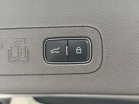 Used 2022 Lincoln Aviator Reserve w/ Equipment Group 201A RWD image 9
