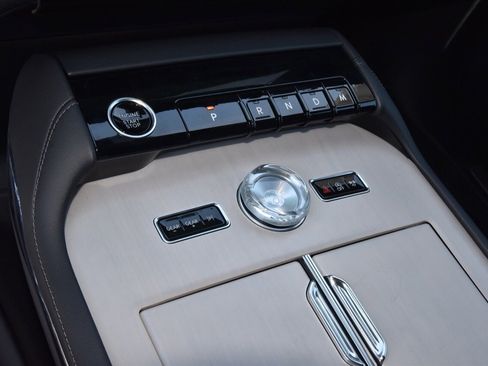 New 2025 Lincoln Navigator L Reserve w/ Jet Appearance Package image 33