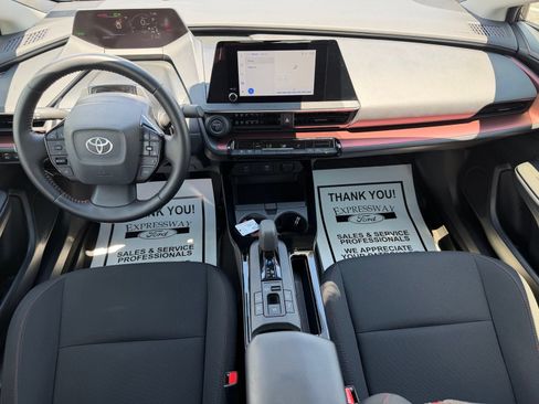 Used 2024 Toyota Prius Prime FWD image 15