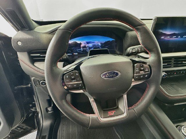 Certified 2025 Ford Explorer ST AWD/4WD image 16