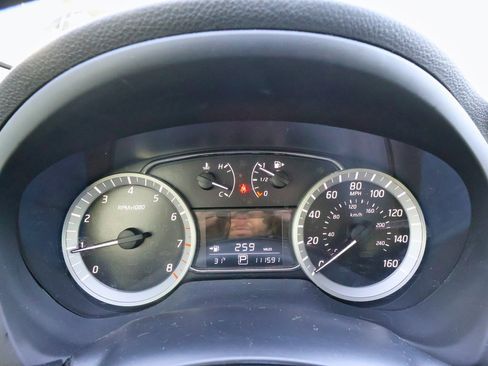 Used 2015 Nissan Sentra SR w/ SR Premium Package image 16