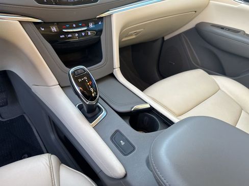 Used 2019 Cadillac XT5 Luxury image 37