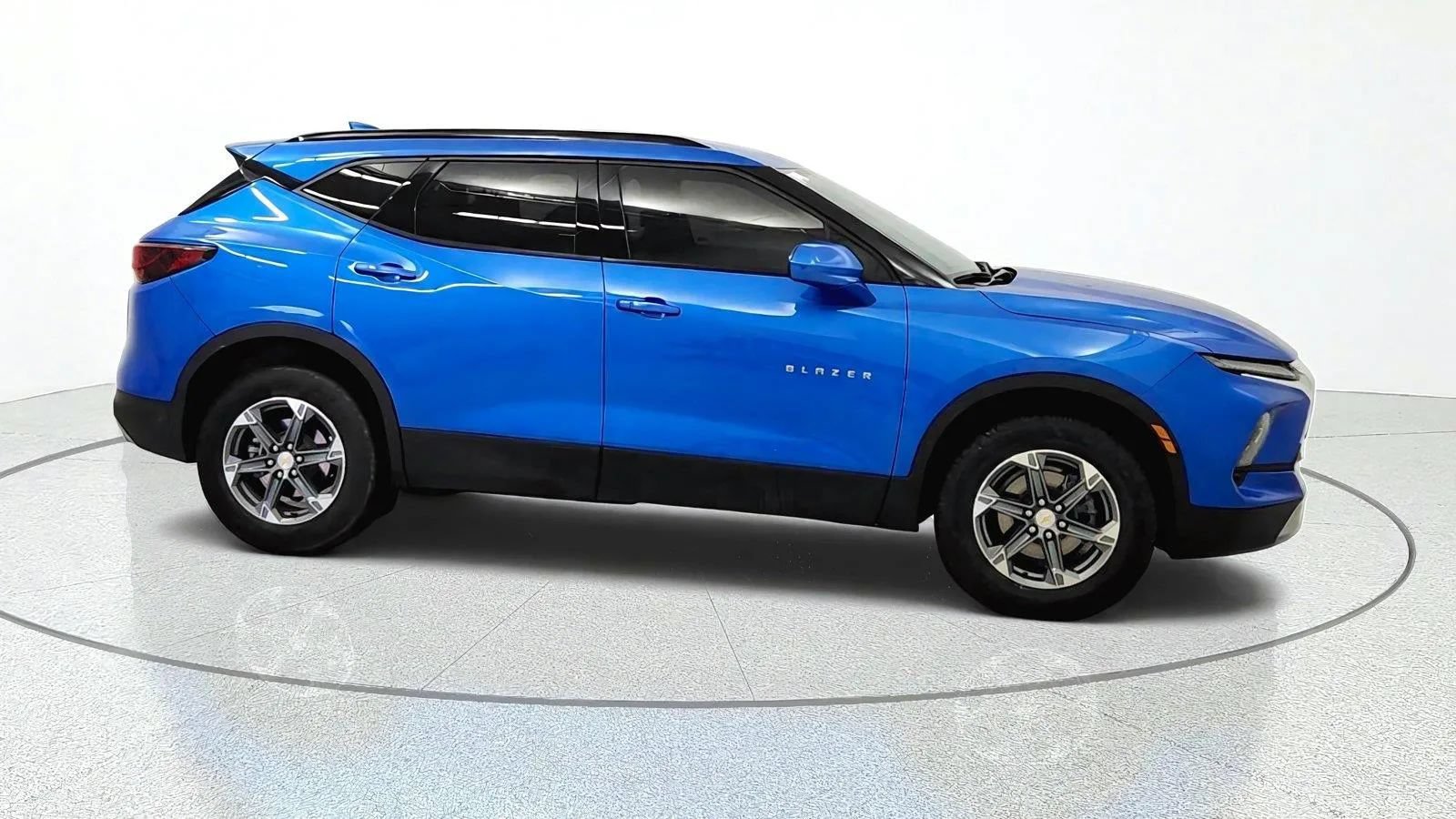 Used 2024 Chevrolet Blazer LT w/ Convenience Package FWD image 10