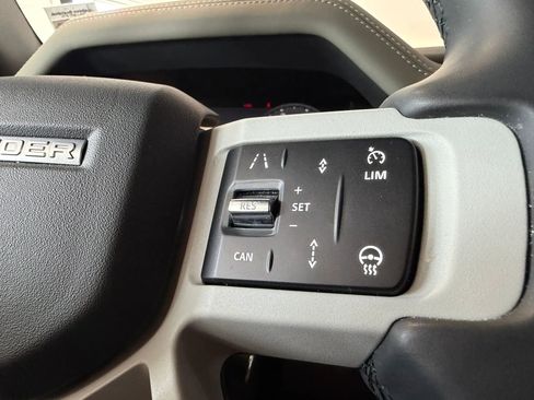 Used 2024 Land Rover Defender 110 X-Dynamic SE image 15