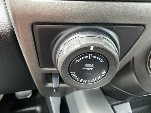 Used 2018 Ford F150 Raptor w/ Equipment Group 802A Luxury AWD/4WD image 41