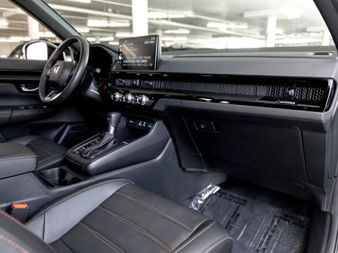 Used 2025 Honda CR-V Sport Touring image 28