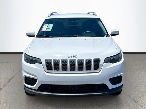 Used 2021 Jeep Cherokee Latitude FWD image 2