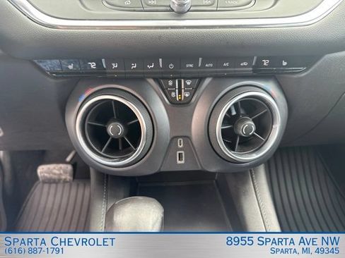 Used 2020 Chevrolet Blazer LT FWD image 23